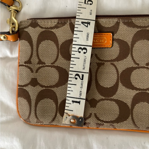 Coach wristlet - Picture 6 of 7